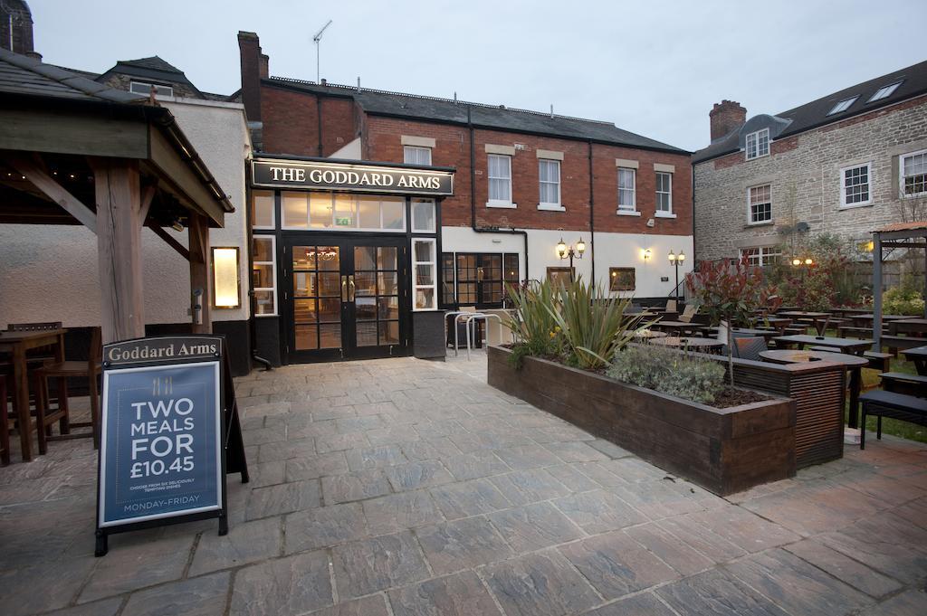 The Goddard Arms Hotel Swindon Buitenkant foto