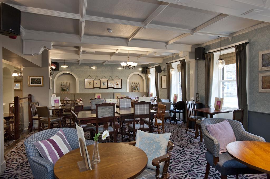 The Goddard Arms Hotel Swindon Buitenkant foto
