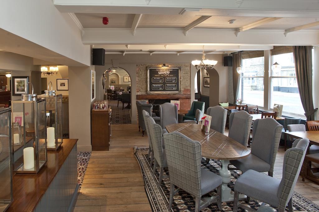 The Goddard Arms Hotel Swindon Buitenkant foto