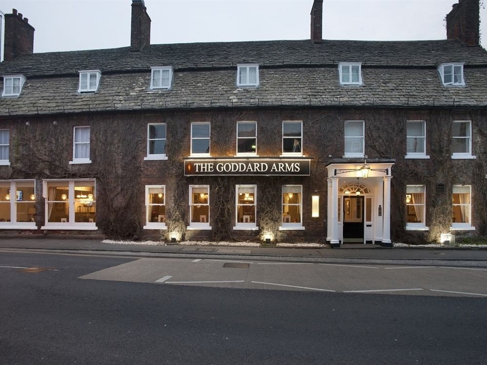 The Goddard Arms Hotel Swindon Buitenkant foto