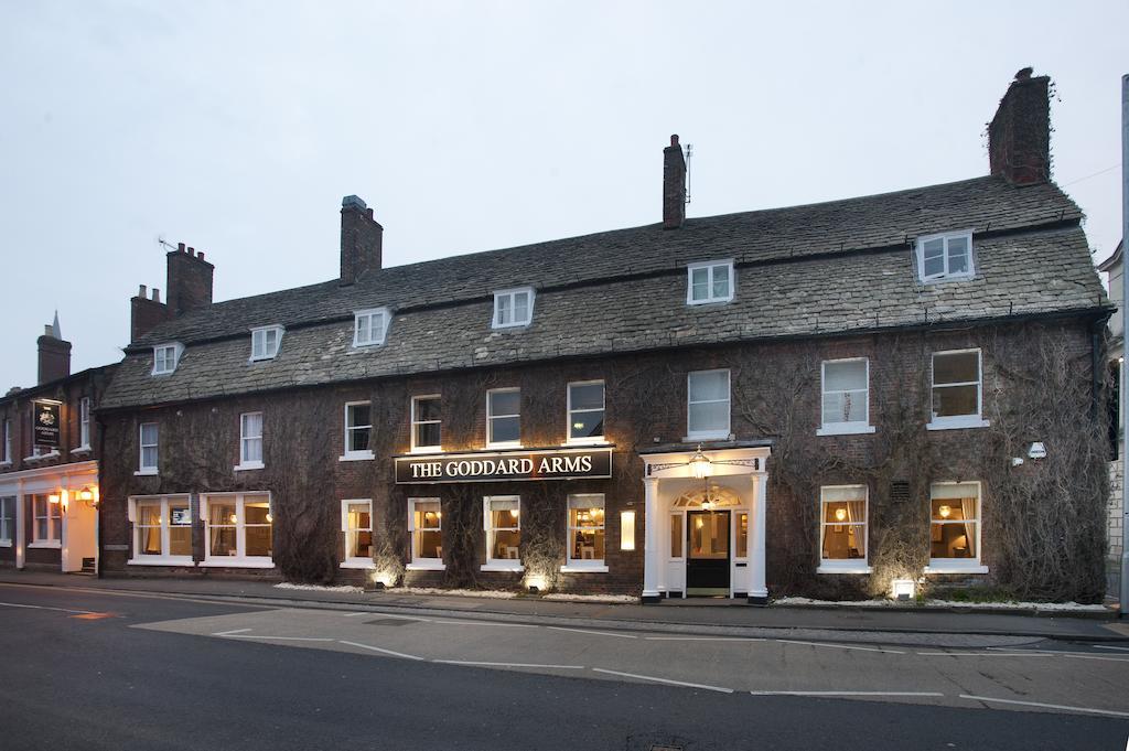 The Goddard Arms Hotel Swindon Buitenkant foto