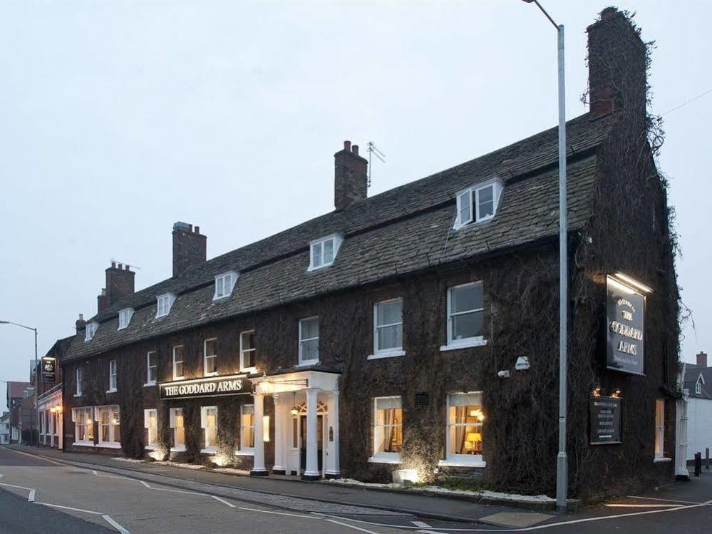 The Goddard Arms Hotel Swindon Buitenkant foto