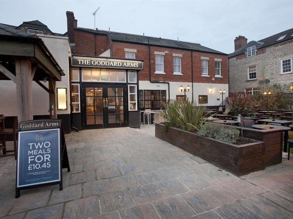 The Goddard Arms Hotel Swindon Buitenkant foto